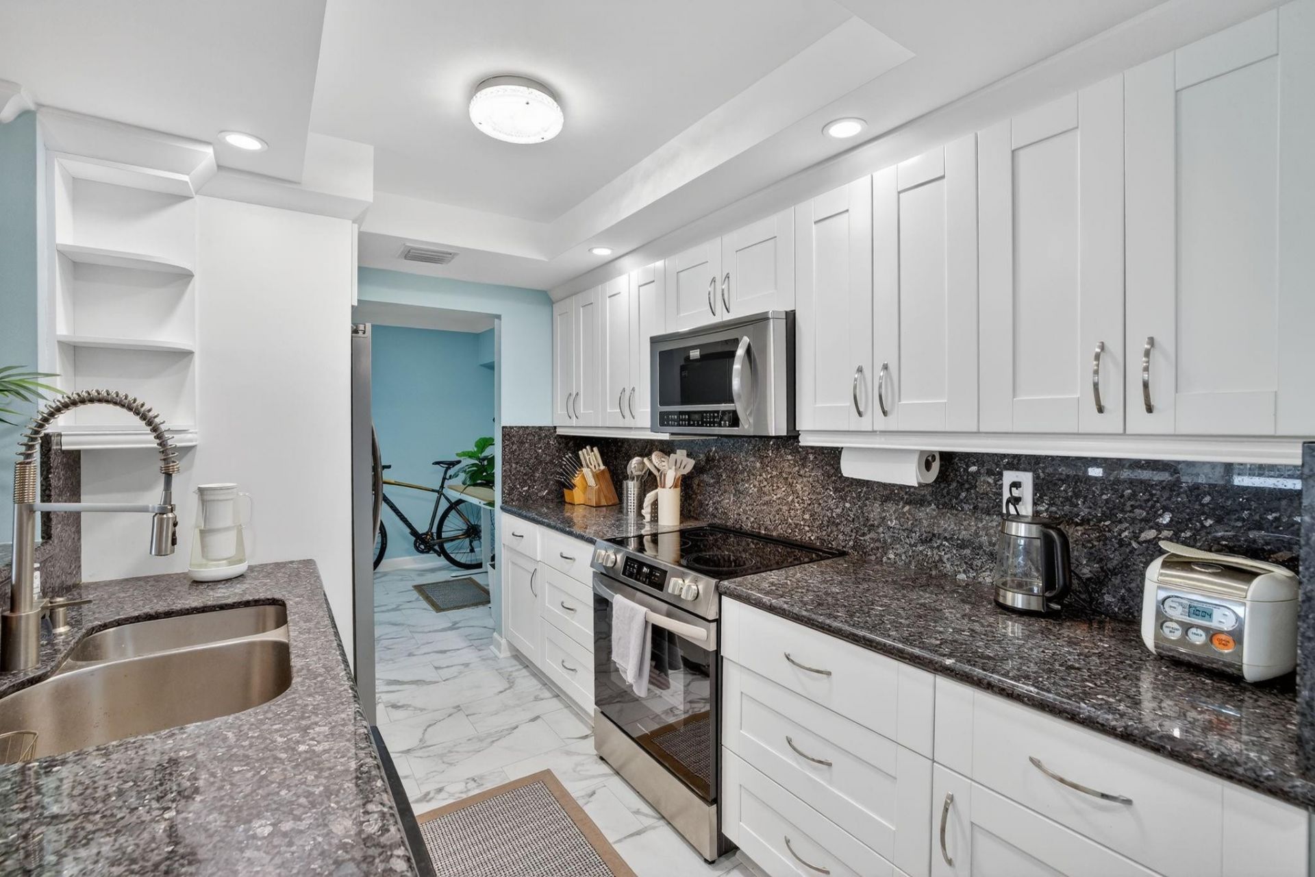 95 N Birch Road, Unit 702, Fort Lauderdale, FL 33304 Photo