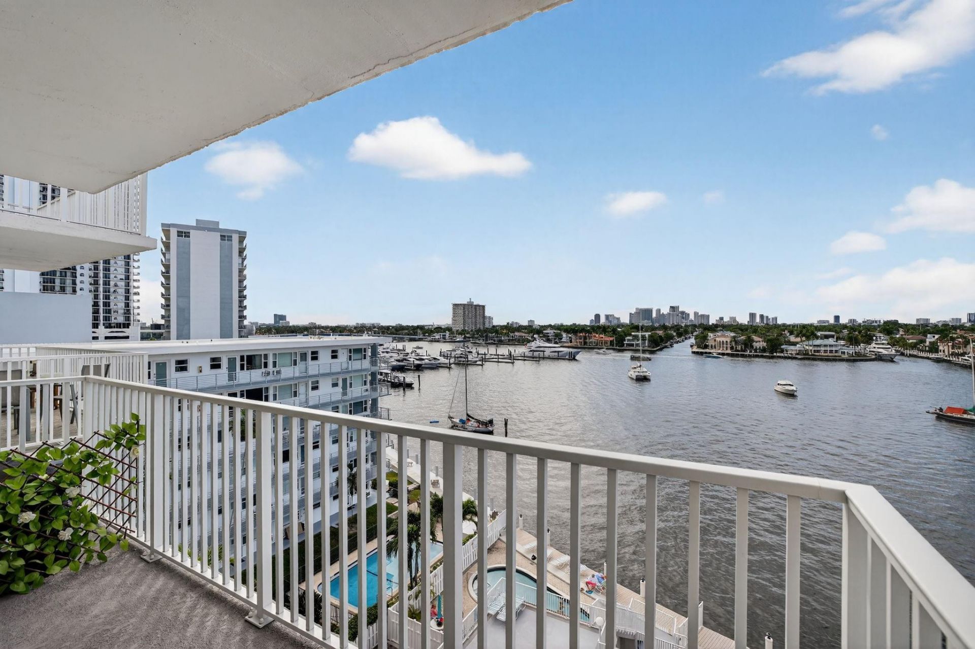 95 N Birch Road, Unit 702, Fort Lauderdale, FL 33304 Photo