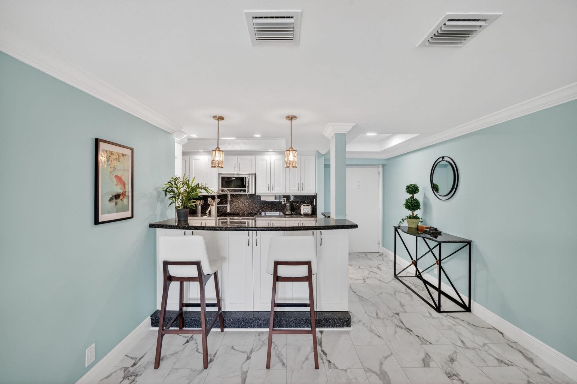 95 N Birch Road, Unit 702, Fort Lauderdale, FL 33304 Photo