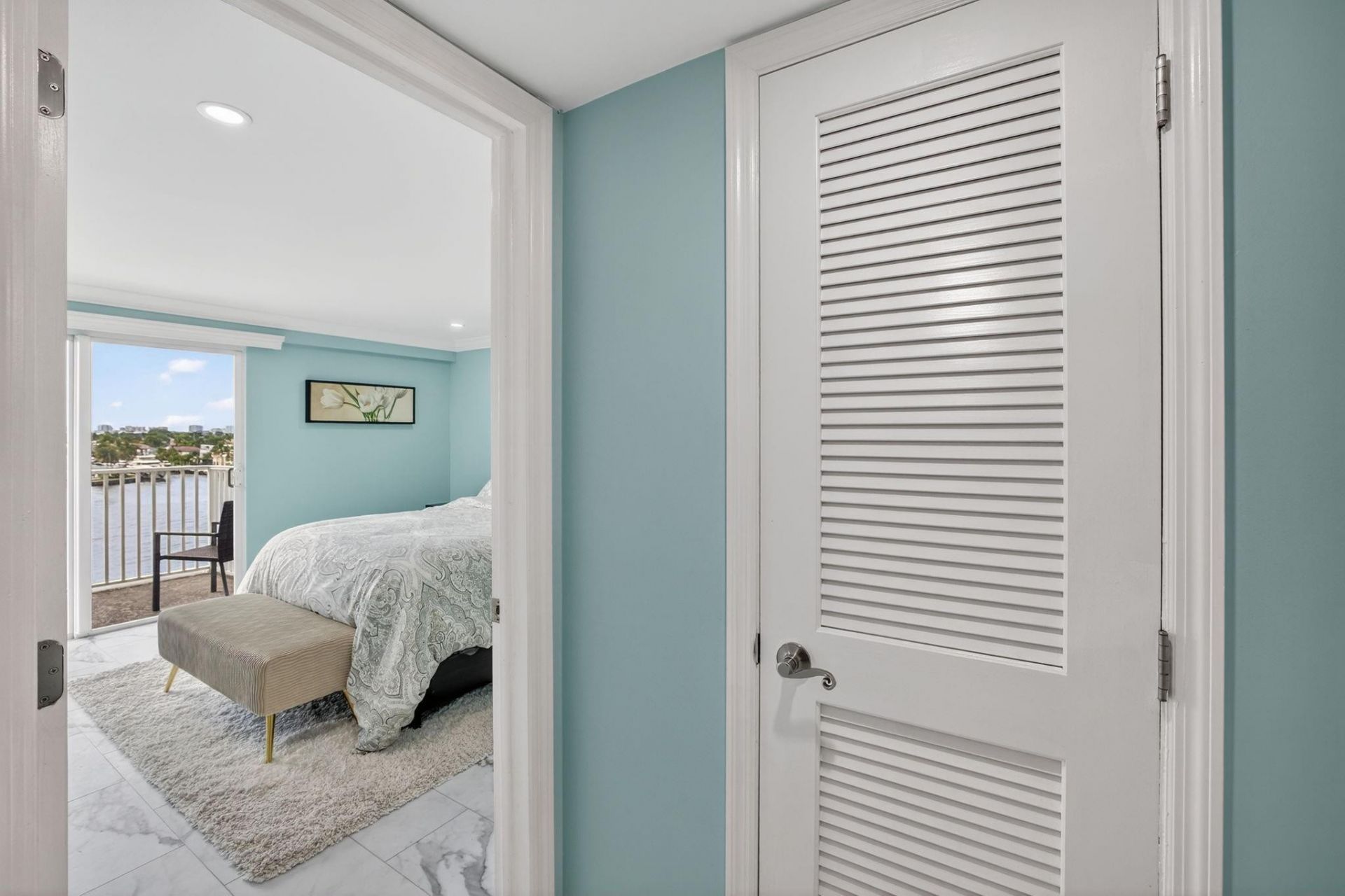 95 N Birch Road, Unit 702, Fort Lauderdale, FL 33304 Photo