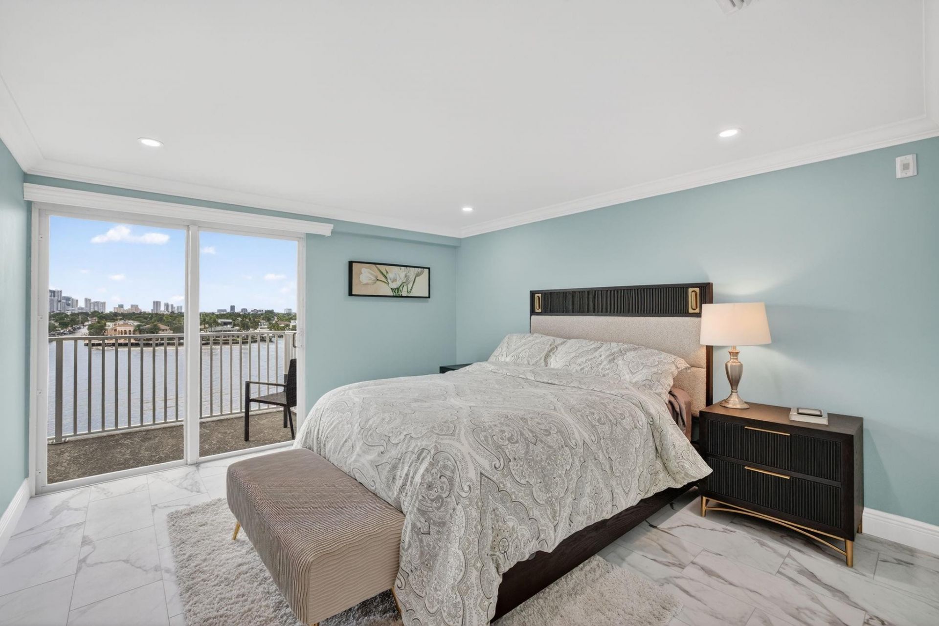 95 N Birch Road, Unit 702, Fort Lauderdale, FL 33304 Photo