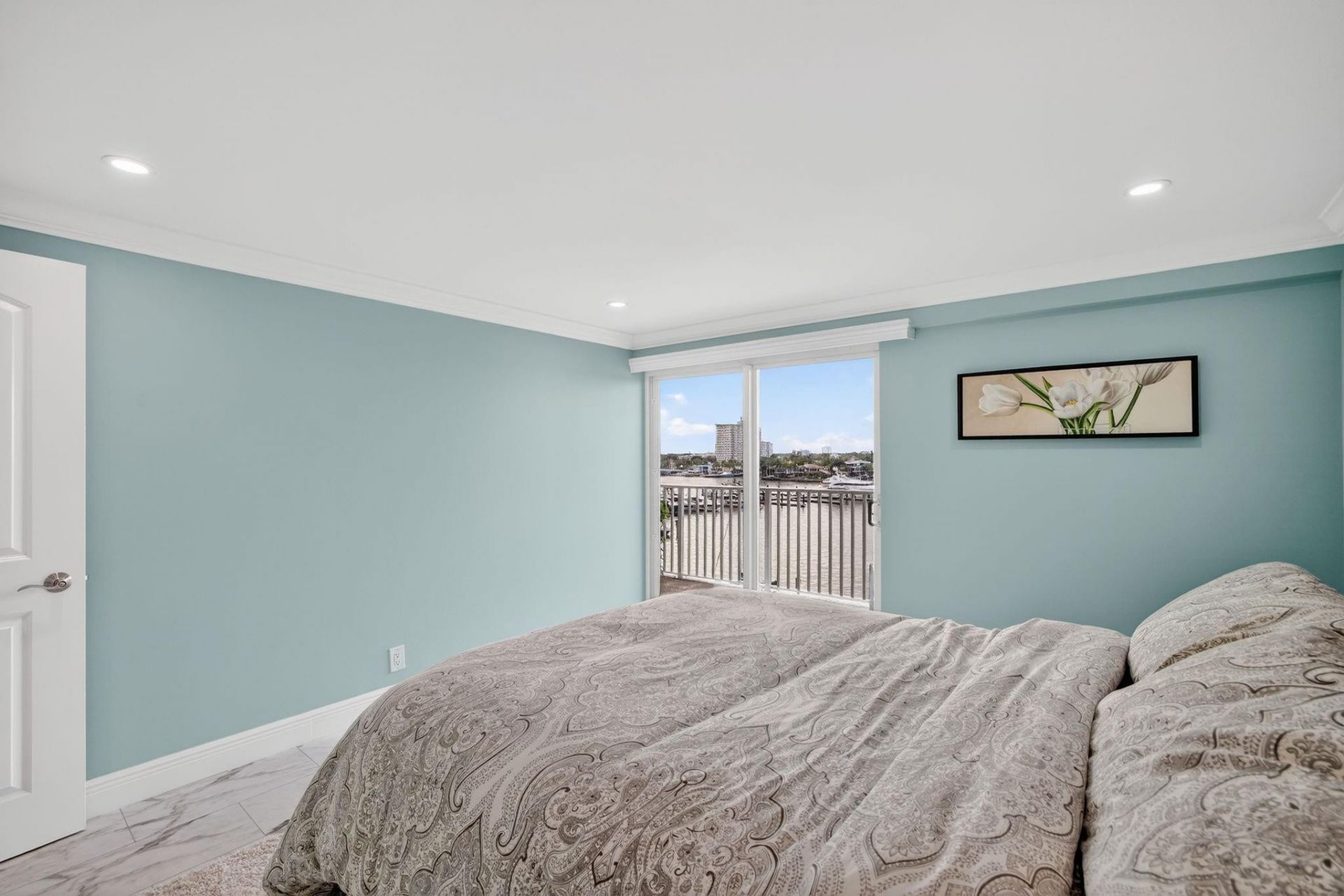 95 N Birch Road, Unit 702, Fort Lauderdale, FL 33304 Photo