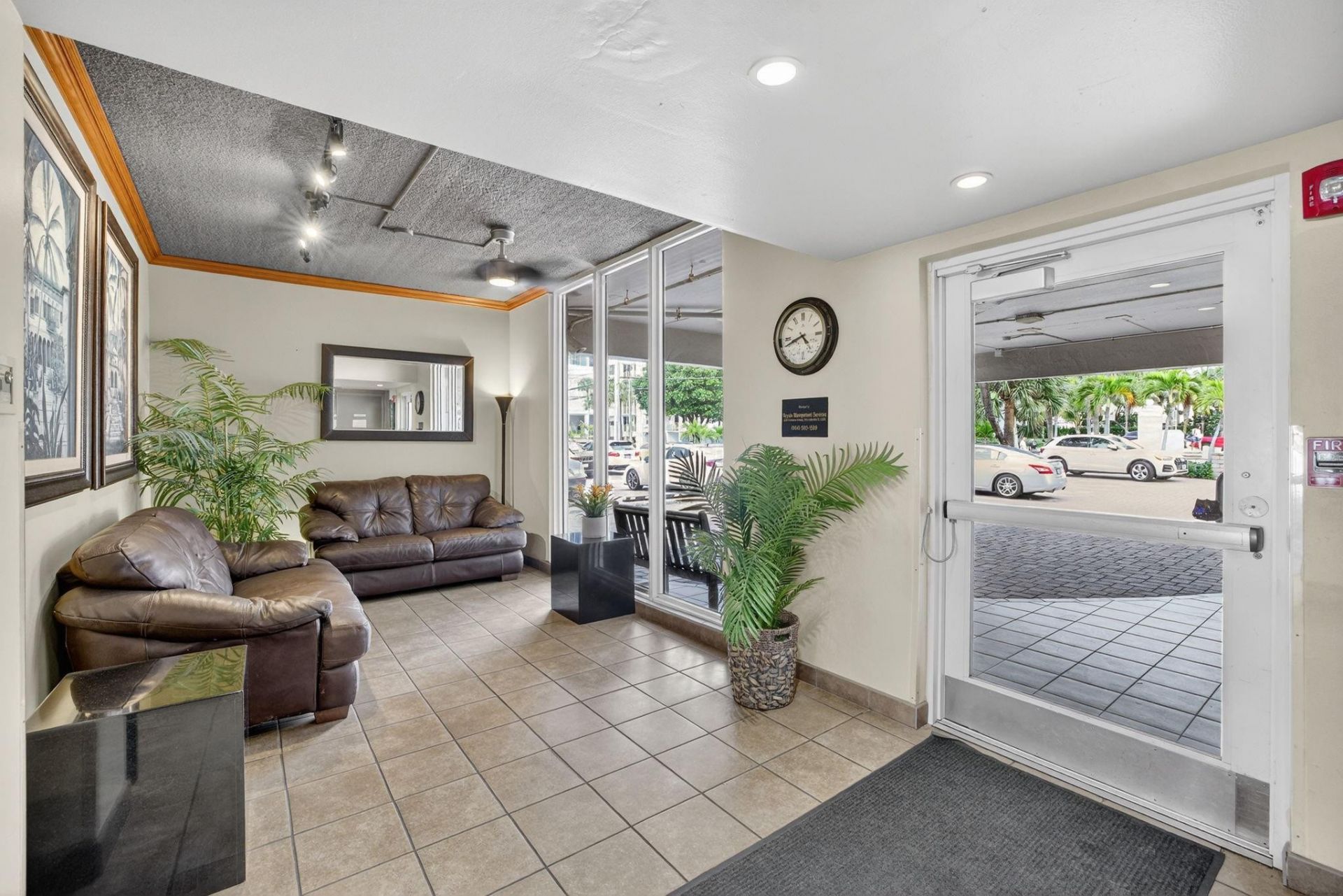 95 N Birch Road, Unit 702, Fort Lauderdale, FL 33304 Photo