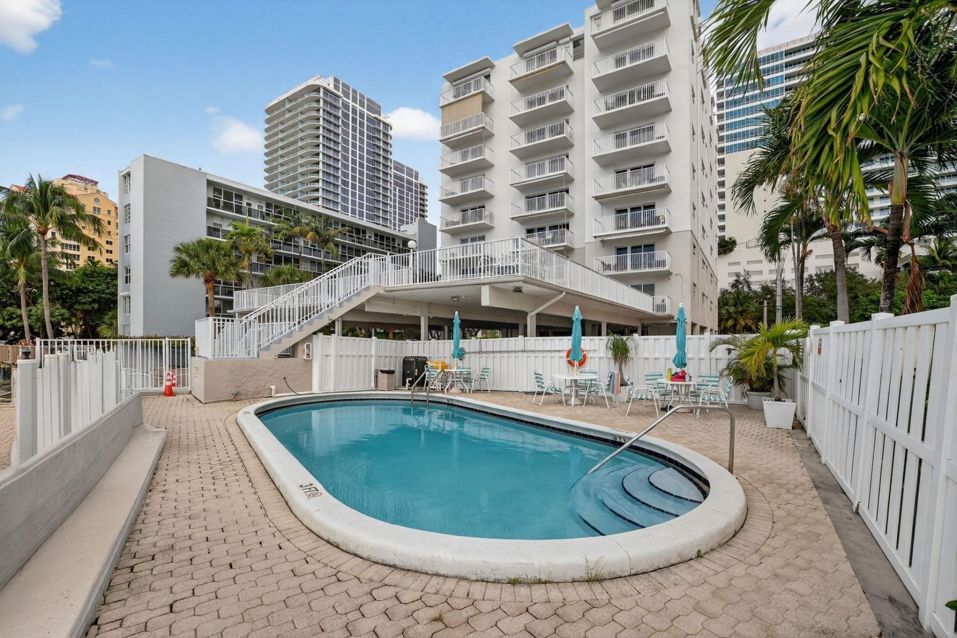 95 N Birch Road, Unit 702, Fort Lauderdale, FL 33304 Photo