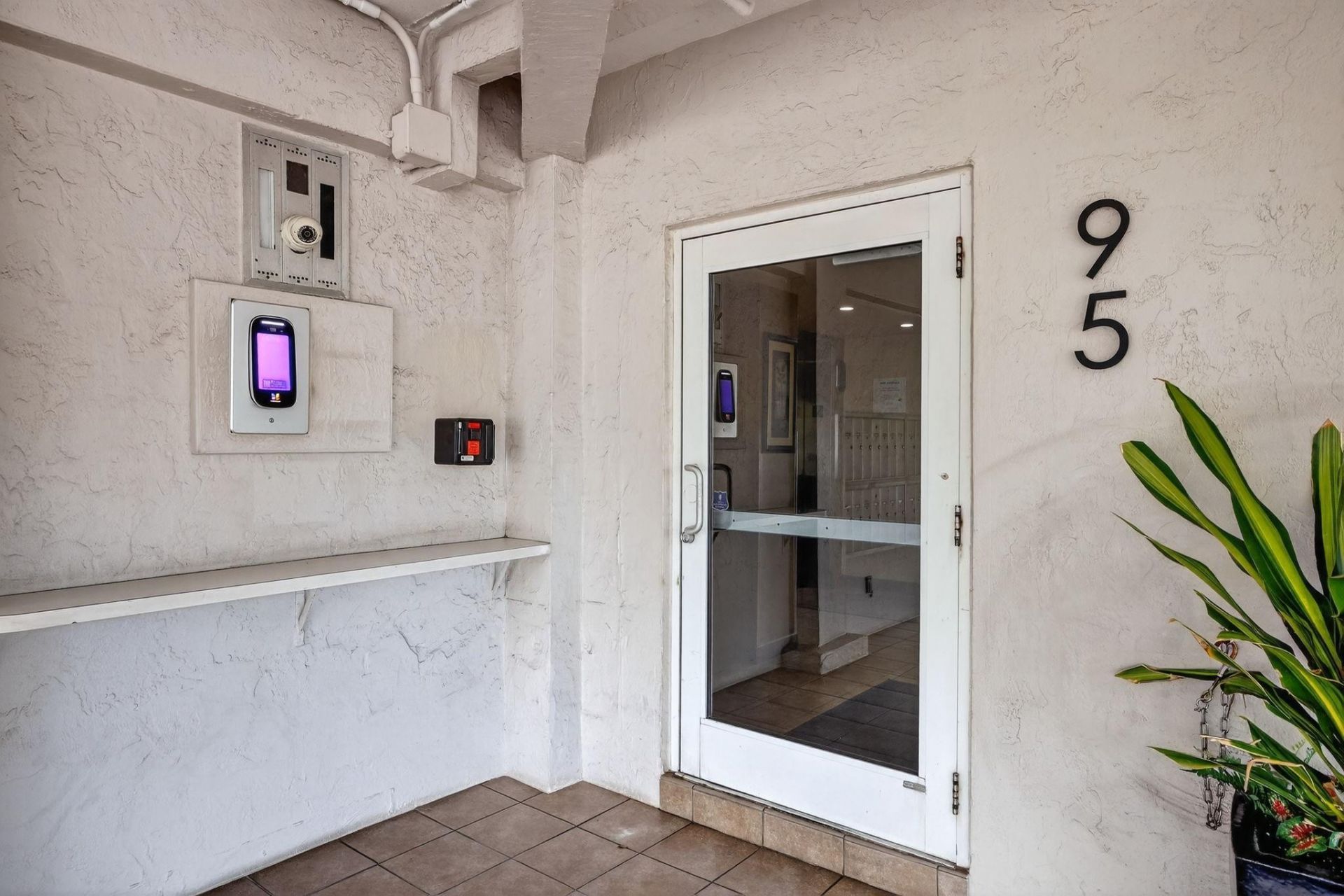 95 N Birch Road, Unit 702, Fort Lauderdale, FL 33304 Photo