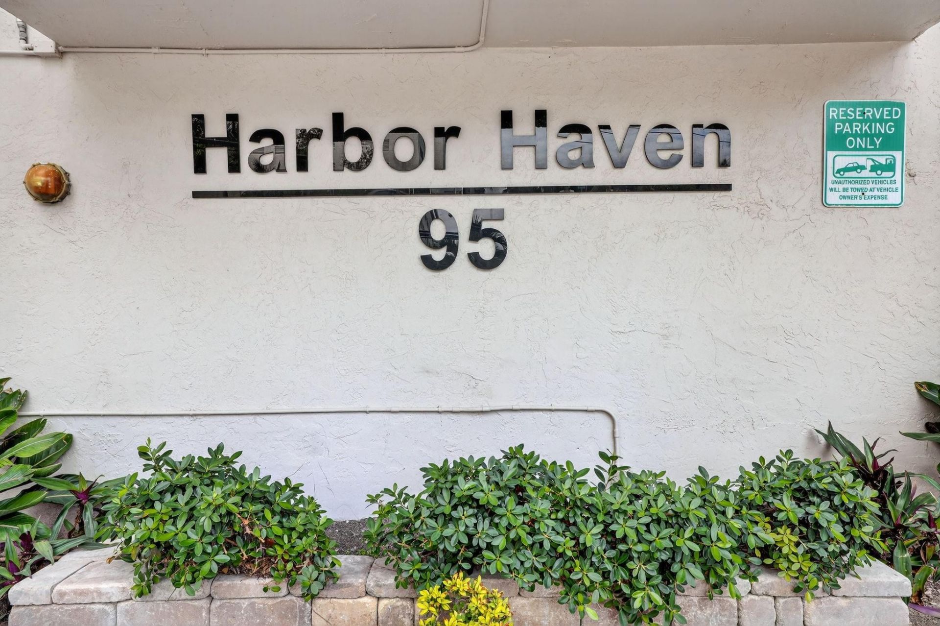 95 N Birch Road, Unit 702, Fort Lauderdale, FL 33304 Photo