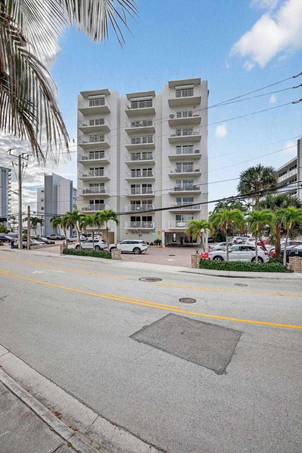 95 N Birch Road, Unit 702, Fort Lauderdale, FL 33304 Photo