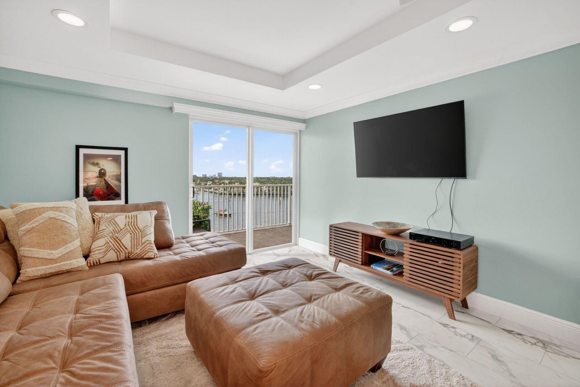 95 N Birch Road, Unit 702, Fort Lauderdale, FL 33304 Photo