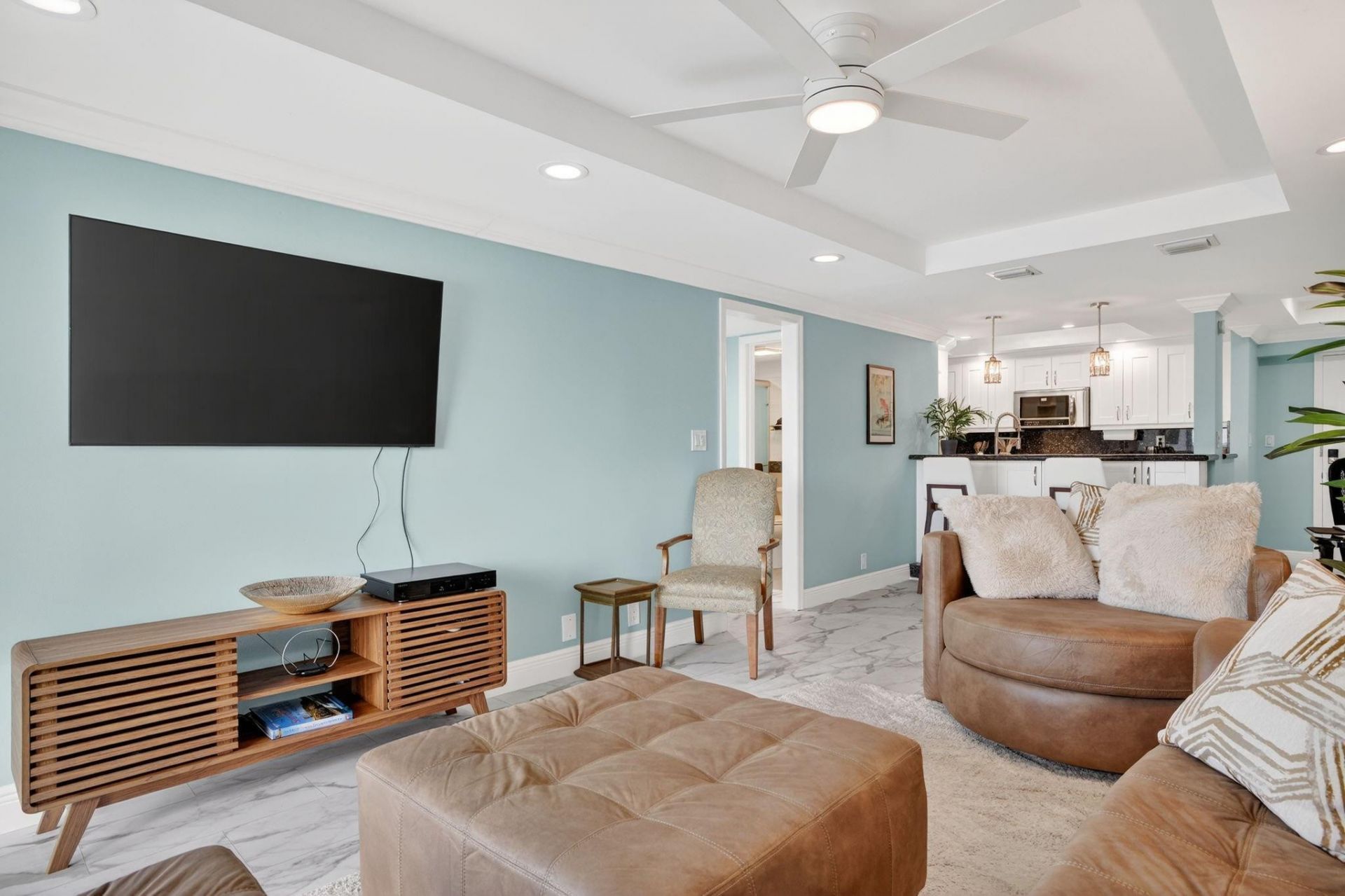 95 N Birch Road, Unit 702, Fort Lauderdale, FL 33304 Photo