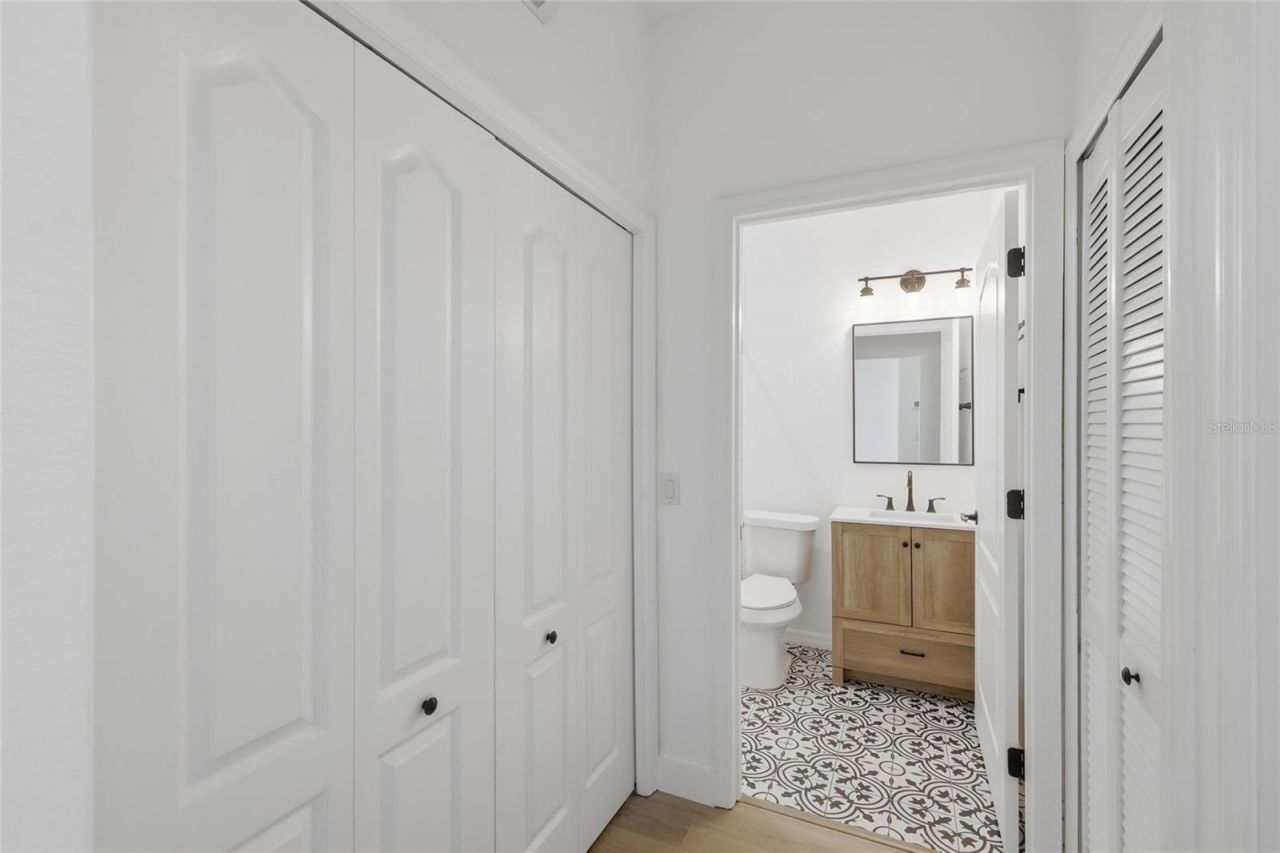 803 Fairwaycove Lane, Unit 205, Bradenton, FL 34212 Photo