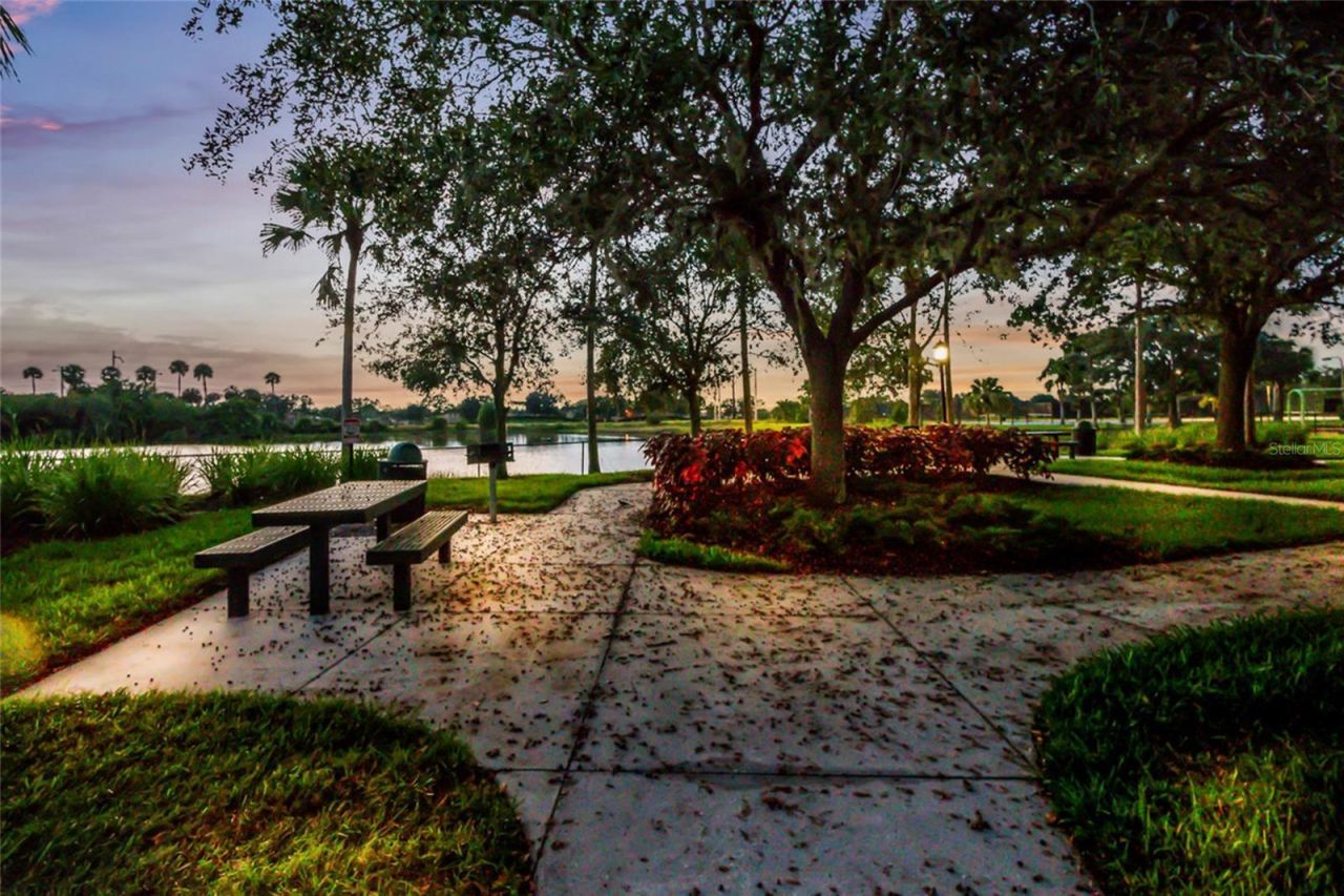 803 Fairwaycove Lane, Unit 205, Bradenton, FL 34212 Photo