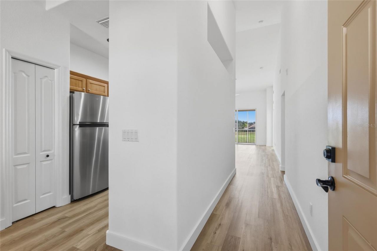 803 Fairwaycove Lane, Unit 205, Bradenton, FL 34212 Photo