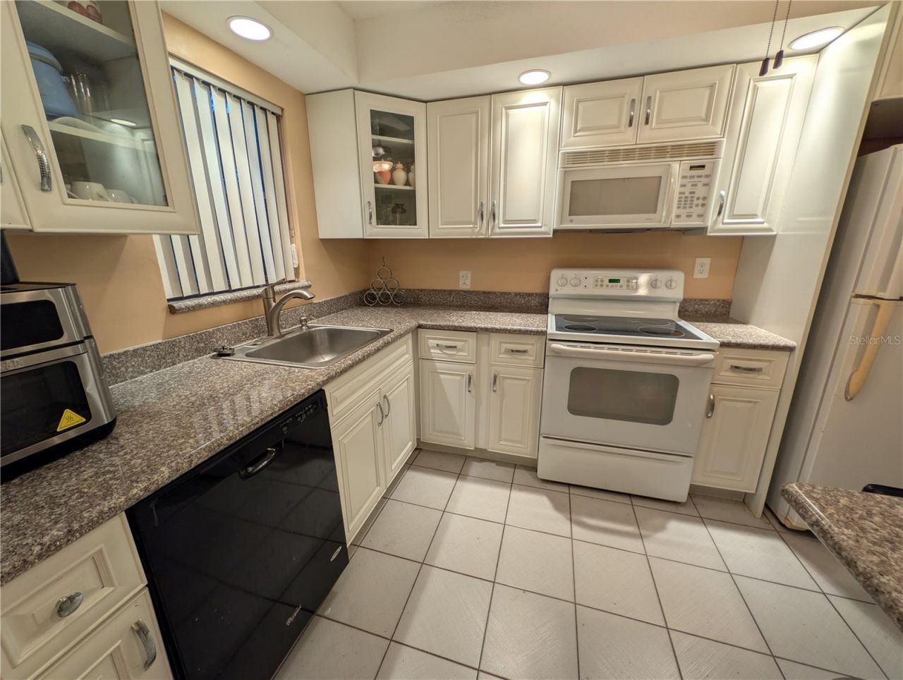 6080 NW 44th Street, Unit 301, Lauderhill, FL 33319 Photo