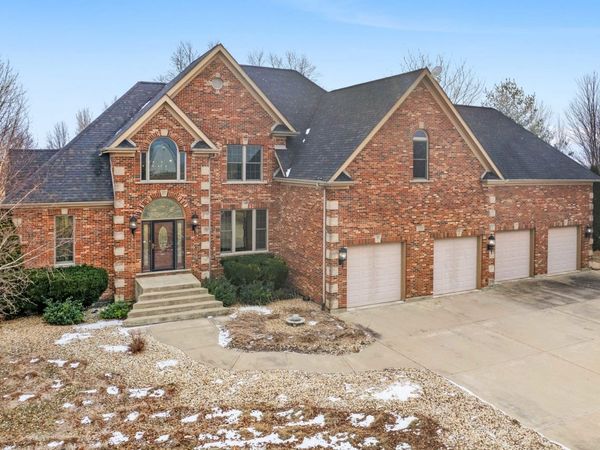 2290 N 45th Road, Leland, IL 60531