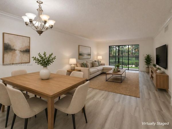 321 Lakeview Dr, Unit 105, Weston, FL 33326