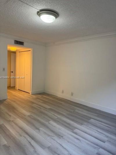 321 Lakeview Dr, Unit 105, Weston, FL 33326 Photo