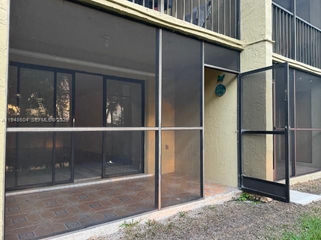 321 Lakeview Dr, Unit 105, Weston, FL 33326 Photo