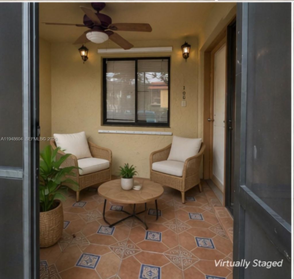 321 Lakeview Dr, Unit 105, Weston, FL 33326 Photo