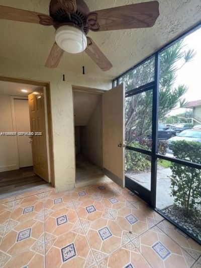 321 Lakeview Dr, Unit 105, Weston, FL 33326 Photo