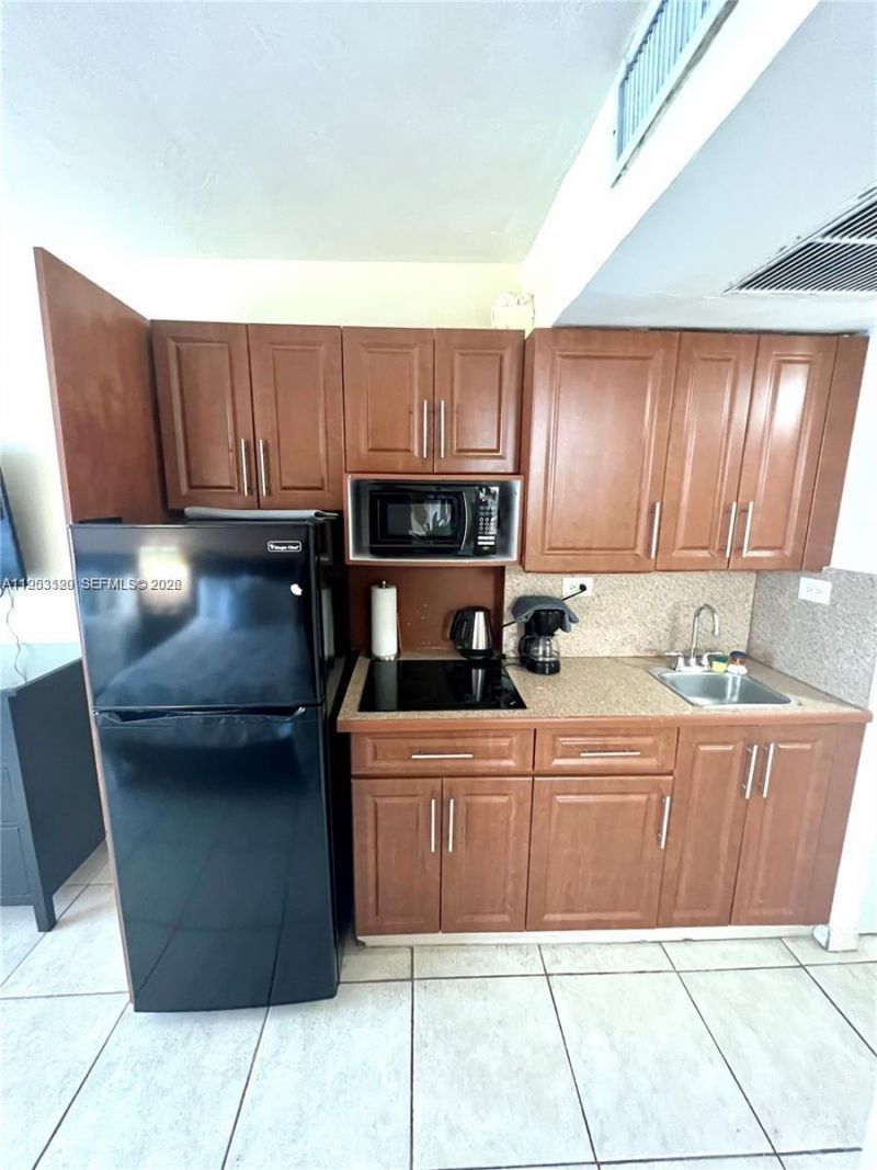 19201 Collins Ave, Unit 242, Sunny Isles Beach, FL 33160 Photo