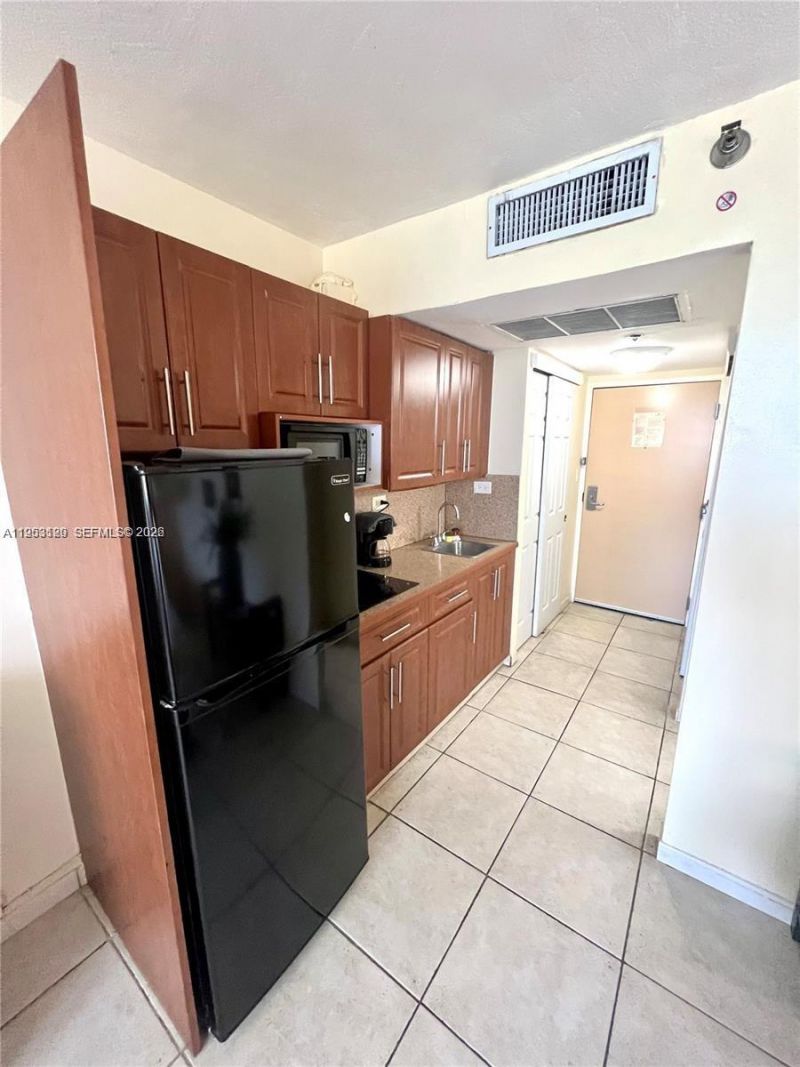 19201 Collins Ave, Unit 242, Sunny Isles Beach, FL 33160 Photo