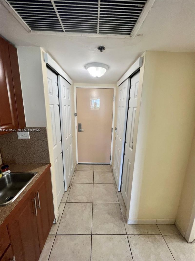 19201 Collins Ave, Unit 242, Sunny Isles Beach, FL 33160 Photo