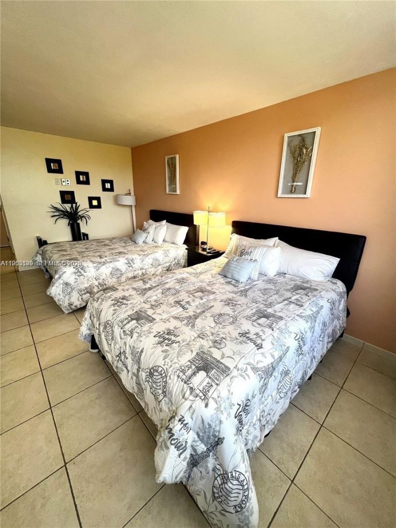 19201 Collins Ave, Unit 242, Sunny Isles Beach, FL 33160 Photo