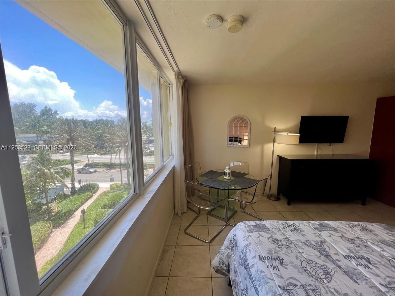 19201 Collins Ave, Unit 242, Sunny Isles Beach, FL 33160 Photo