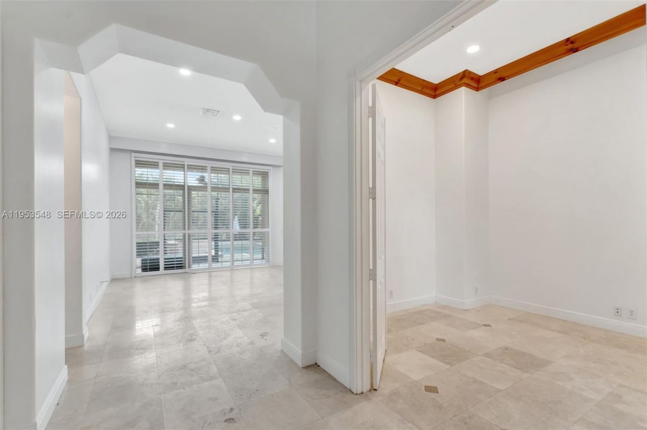 8244 Lakeview Dr, West Palm Beach, FL 33412 Photo