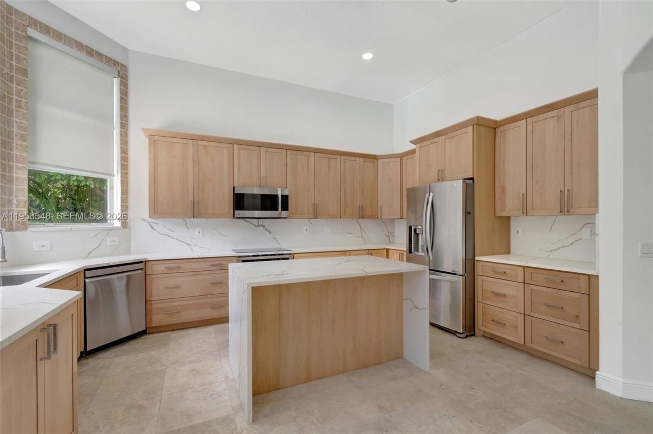 8244 Lakeview Dr, West Palm Beach, FL 33412 Photo