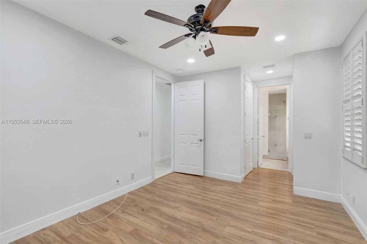 8244 Lakeview Dr, West Palm Beach, FL 33412 Photo