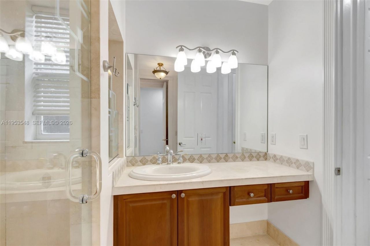 8244 Lakeview Dr, West Palm Beach, FL 33412 Photo