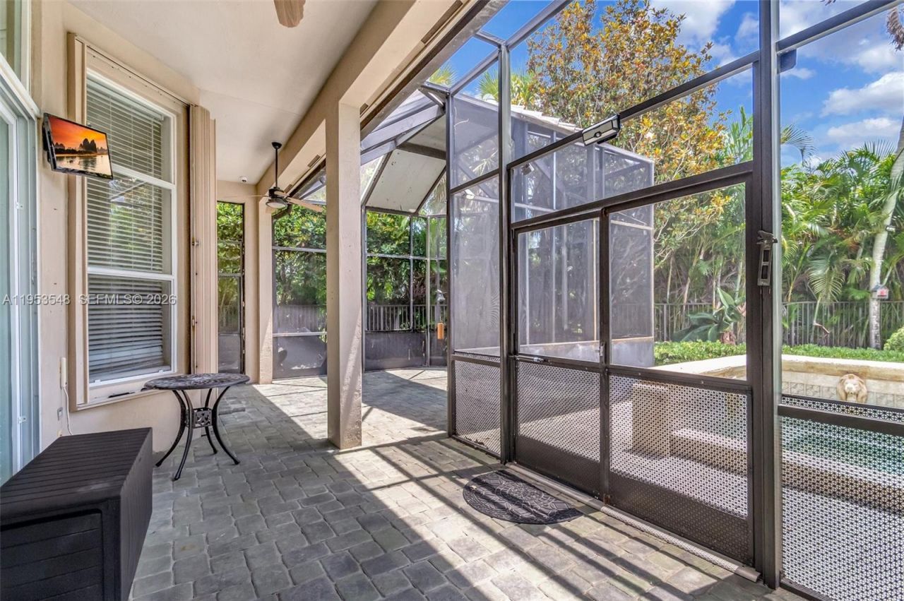 8244 Lakeview Dr, West Palm Beach, FL 33412 Photo