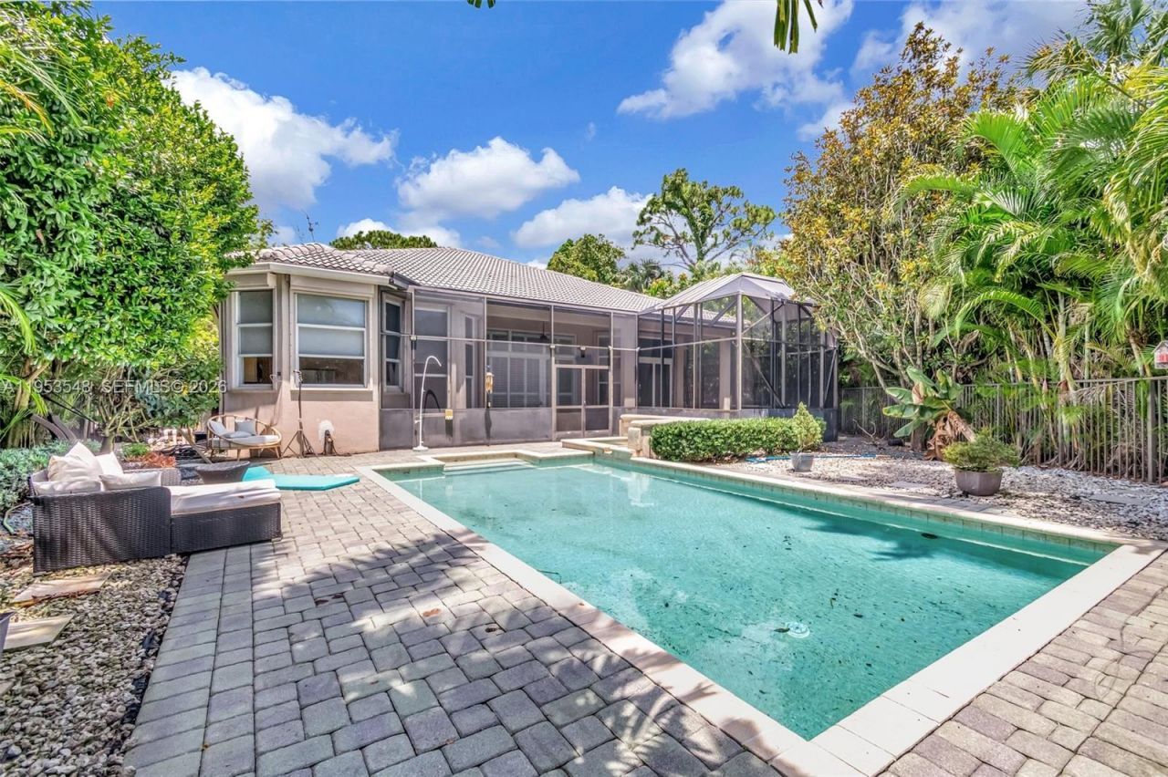 8244 Lakeview Dr, West Palm Beach, FL 33412 Photo