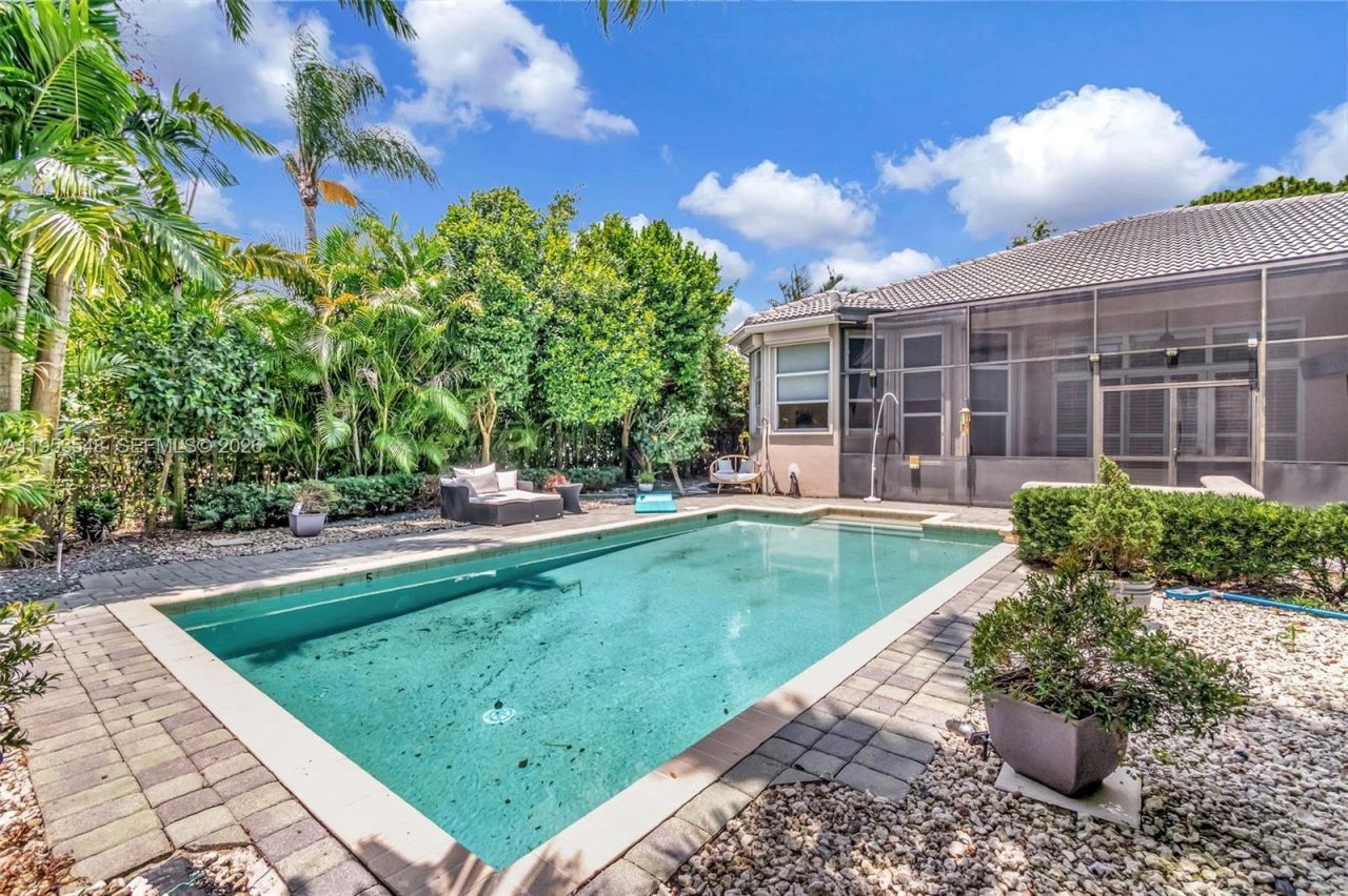 8244 Lakeview Dr, West Palm Beach, FL 33412 Photo