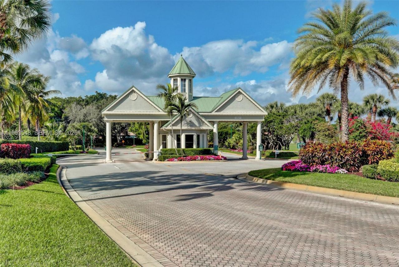 8244 Lakeview Dr, West Palm Beach, FL 33412 Photo