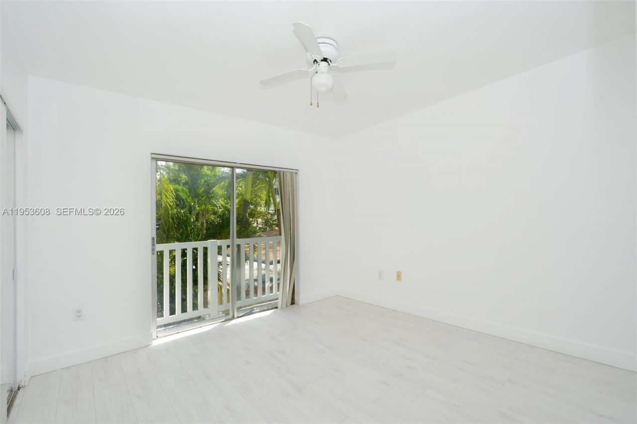 344 Meridian Ave, Unit 2B, Miami Beach, FL 33139 Photo