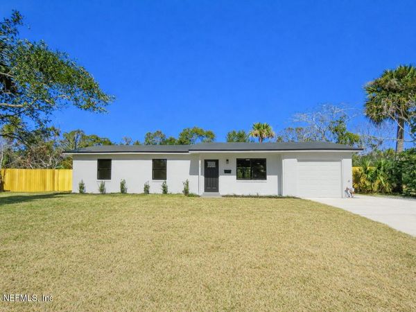 43 N SARATOGA Circle N, Atlantic Beach, FL 32233