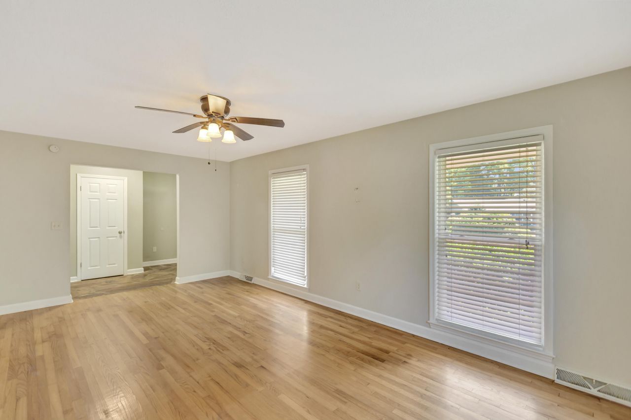 2327 W Palmer Drive Photo 11