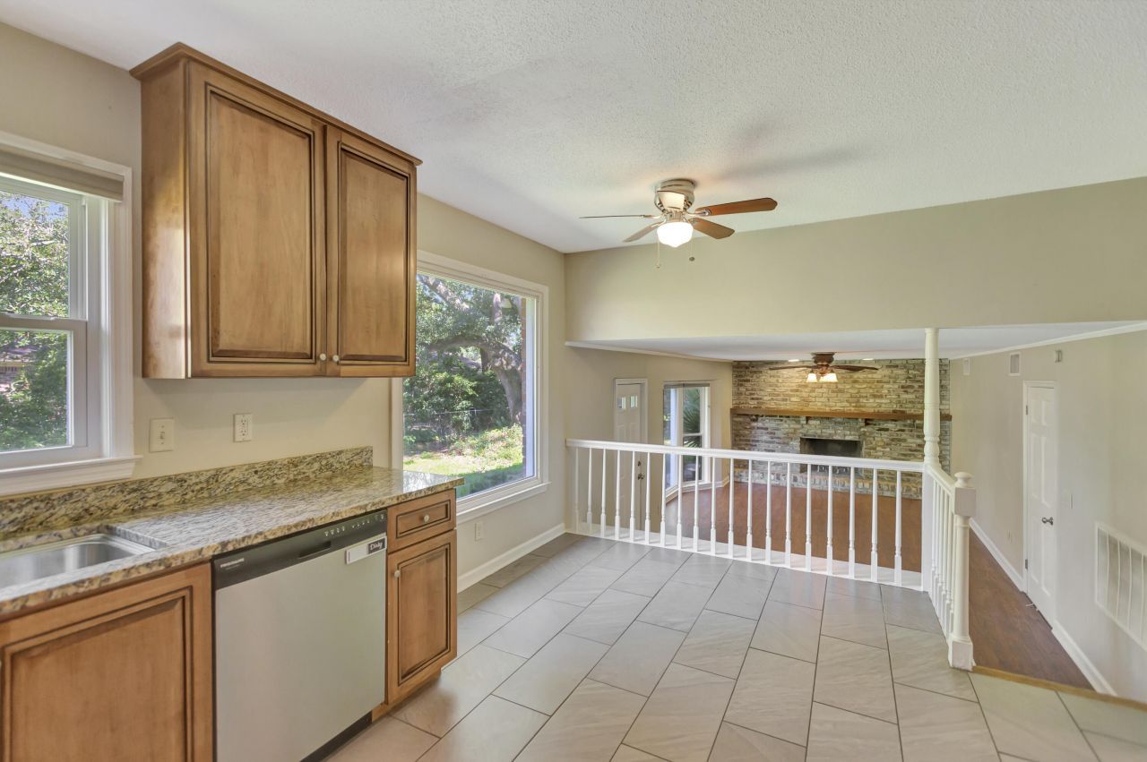 2327 W Palmer Drive Photo 13