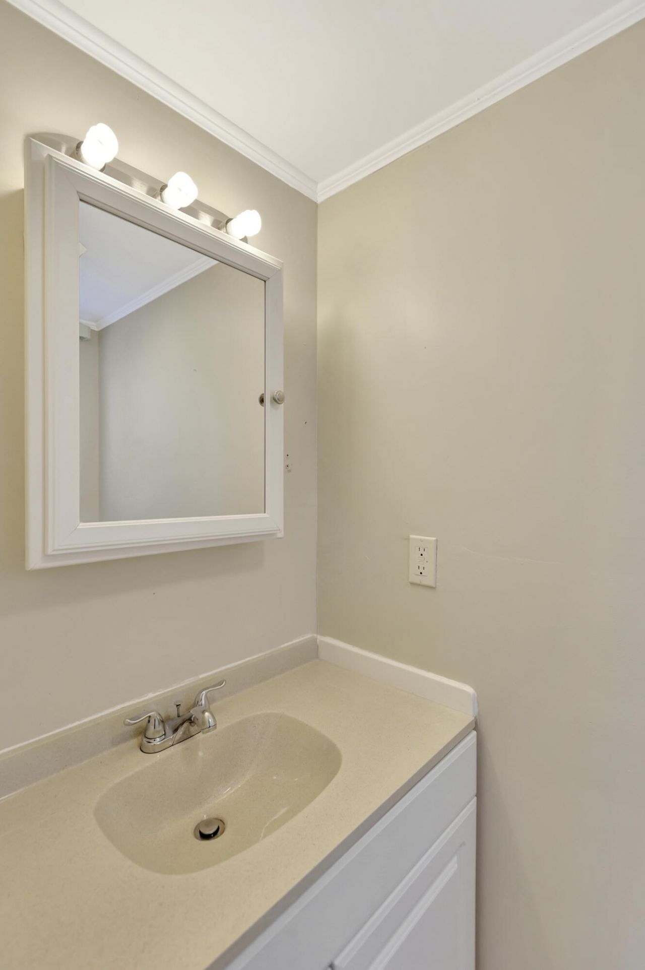 2327 W Palmer Drive Photo 32