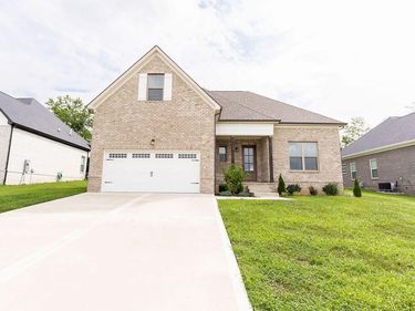904 Shelburne Way, Nicholasville, KY 40356