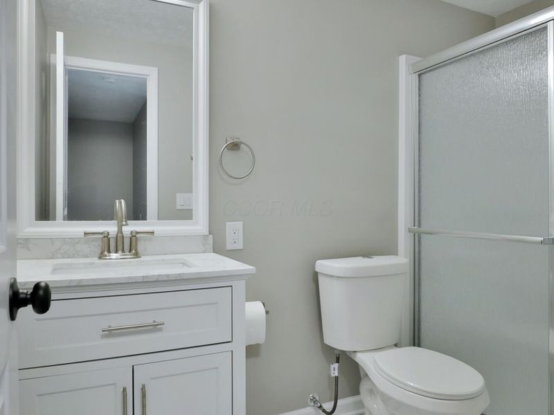 5762 Hallridge Circle, Columbus, OH 43232 Photo 27