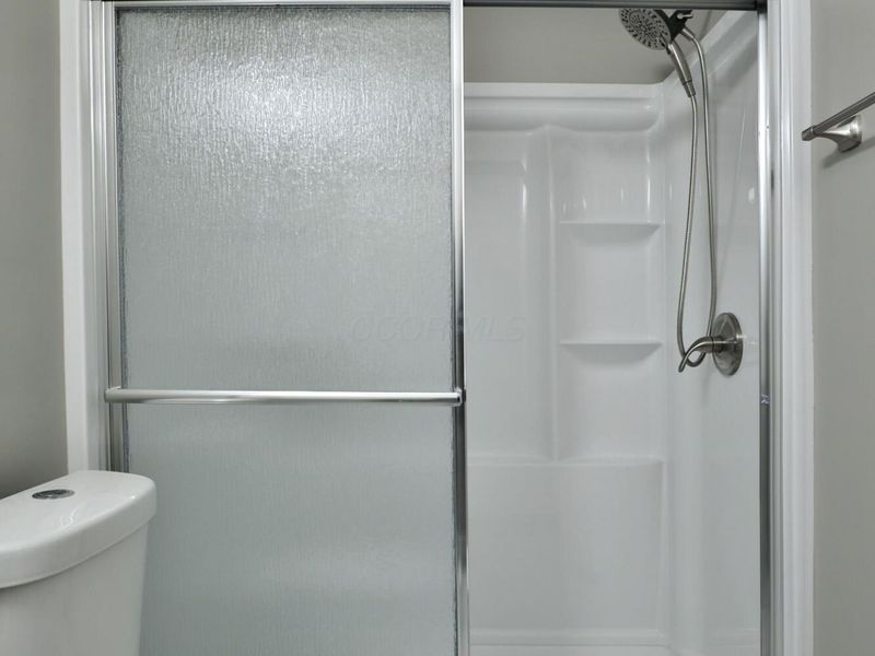 5762 Hallridge Circle, Columbus, OH 43232 Photo 28