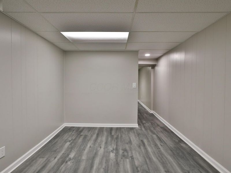 5762 Hallridge Circle, Columbus, OH 43232 Photo 37