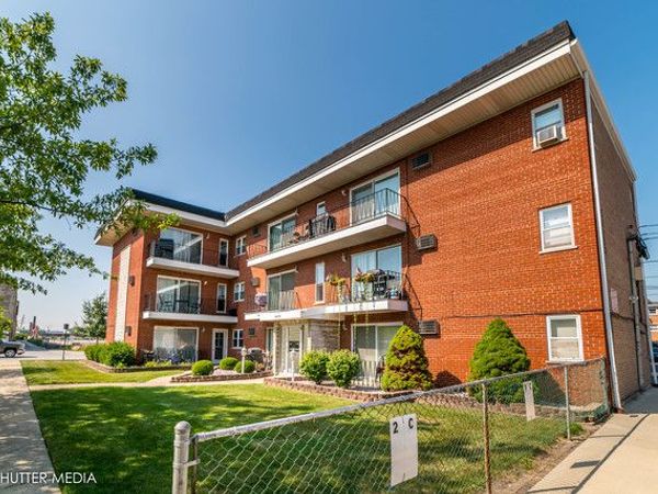 6450 S New England Avenue, Unit 3B, Chicago, IL 60638