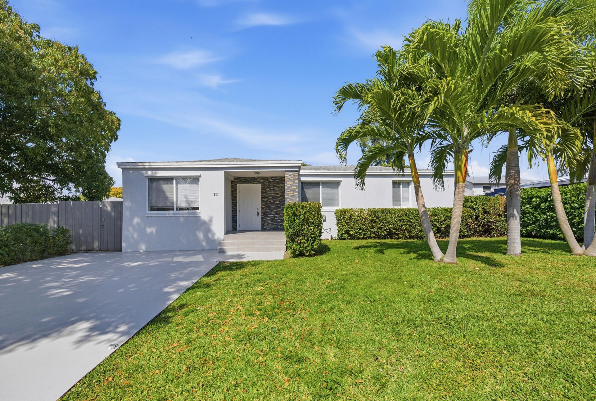 233 NW 6th Avenue, Boynton Beach, FL 33435 Photo