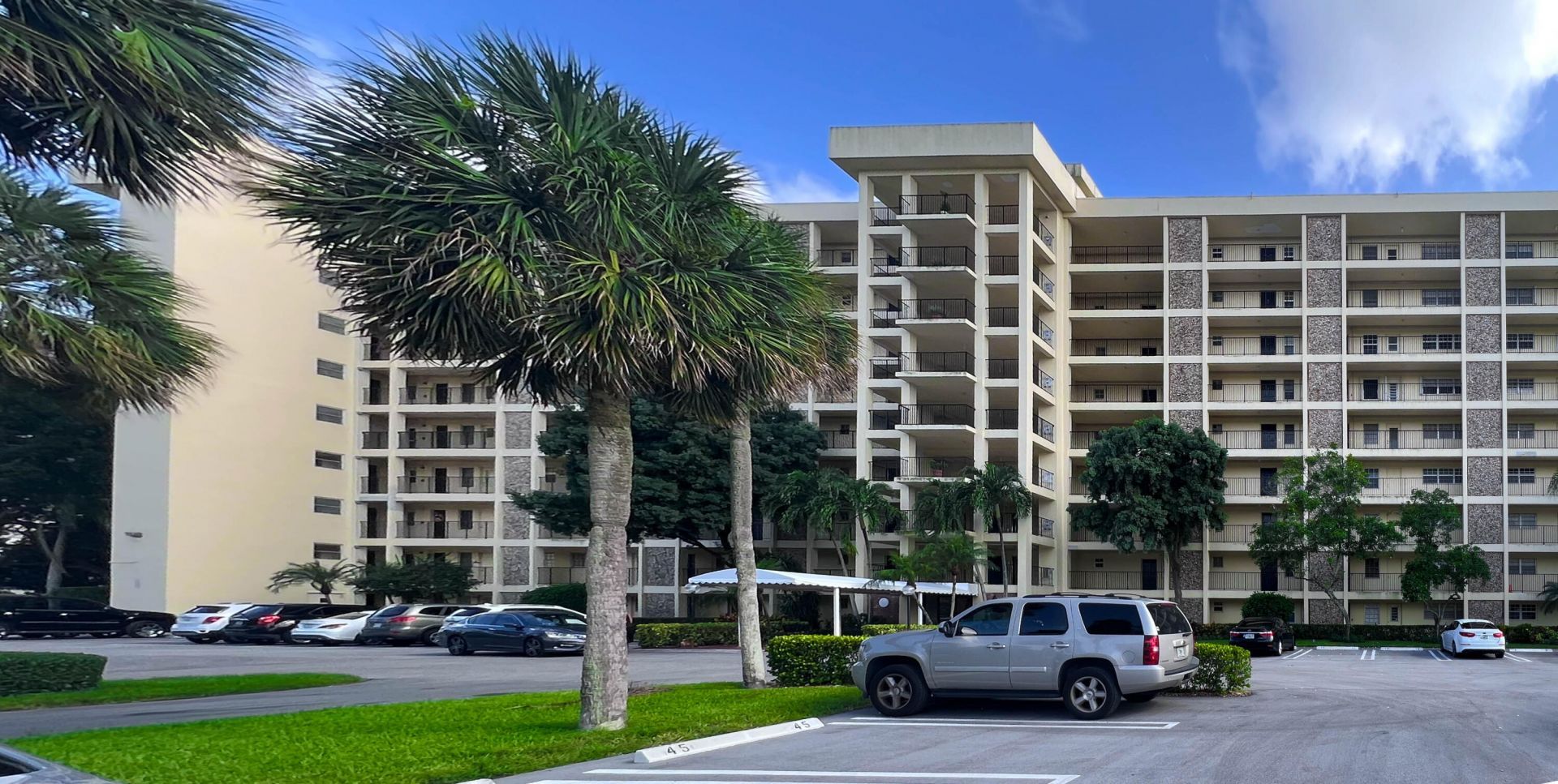 3050 N Palm Aire Drive, Unit 602, Pompano Beach, FL 33069 Photo