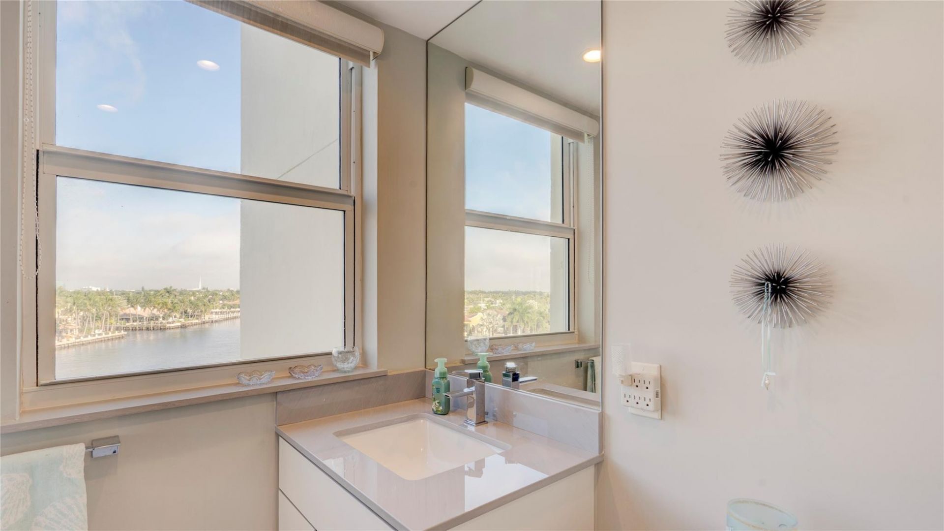 3200 NE 36th Street, Unit 608, Fort Lauderdale, FL 33308 Photo