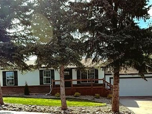 995 Oakwood Drive, Castle Rock, CO 80104